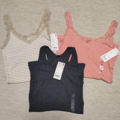 【新品タグ付き】UNIQLO タンクトップ 3枚セットのサムネイル
