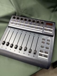 【新品】ベリンガー　BEHRINGER BCF2000　MIDIコントローラ－ 新品】ベリンガー BEHRINGER BCF2000 MIDIコントローラ－ - メルカリ