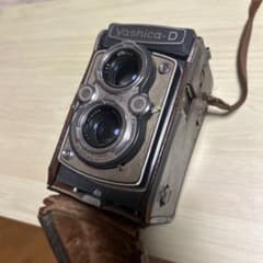 Yashica-D 二眼レフカメラ ストラップ付き Yashica-D 二眼レフカメラ ストラップ付き - メルカリ