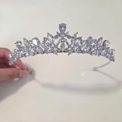 ウェディングティアラ ヘッドドレスのサムネイル