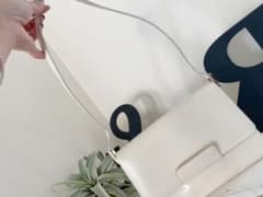 グッチ 激安‼️クリーム色ショルダーバッグ⭐️お値下げ中‼️のサムネイル