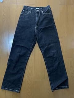 ZOZOTOWN限定　アプレジュール　ストレートデニムのサムネイル