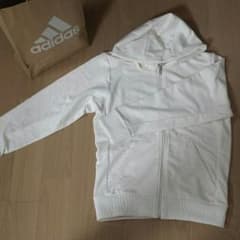 【新品未使用】adidas　アディダス　パーカー　メンズ　白のサムネイル