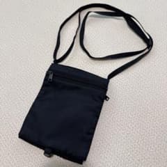 無印良品　パスポート用ショルダー　トラベルポーチ　黒　男女兼用のサムネイル