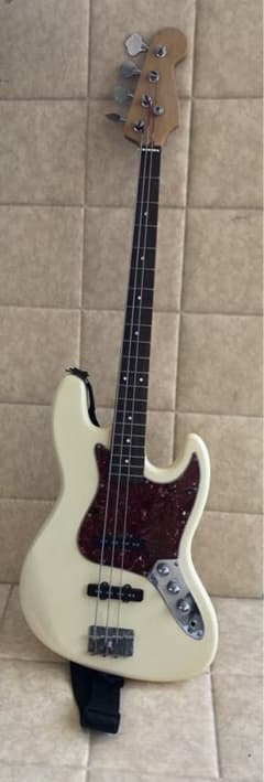 エレキベース(メーカー不明)(G71) エレキベース(メーカー不明)(G71) - メルカリ