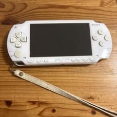 PSP-1000本体 ホワイト UMDソフト4本セット　バッテリー付きのサムネイル