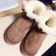 UGG ボタン付ショートムートン 26cmのサムネイル