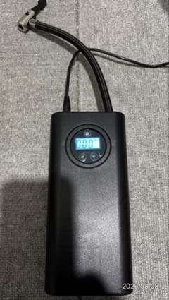 携帯用電動空気入れ ポータブルインフレーターのサムネイル