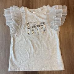 【新品】　しまむら　RELA 130 袖フリルロゴTシャツ　フリルのサムネイル