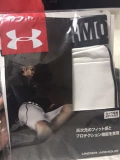 新品　未開封！アンダーアーマー　スライディングパンツのサムネイル