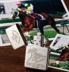 最終価格 サイレンススズカ 39th宝塚記念 ZIPPO　レア品 最終価格 サイレンススズカ 39th宝塚記念 ZIPPO レア品 - メルカリ