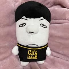SUGA　代役　ぬいぐるみ HIP HOP MONSTER ぬいぐるみ SUGA【希少】 - メルカリ