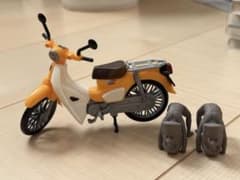 ガチャ EXCEED MODEL Honda Super Cub 50イエローのサムネイル