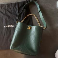 Chanelシャネル スモール バッジ ホーボーバッグ バケットバッグ 2WAY 