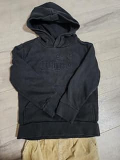 PUMA プーマ キッズ パーカー 116cm ブラック 立体ロゴ フェード 黒のサムネイル