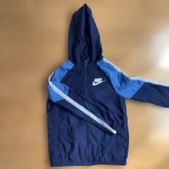 NIKE M 140-150cm パーカー　ジャンパーのサムネイル