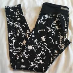 Forever21 ブラック×ホワイト スポーツレギンスのサムネイル