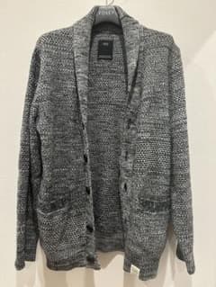 【送料無料】アズール　グレー系ニットカーディガン ボタン付き