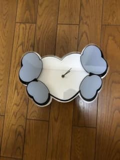 kaws壁掛時計おまけ付き ます。のサムネイル
