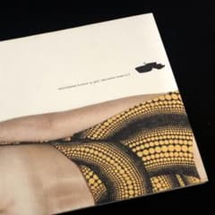 【草間彌生 サイン入】Yayoi Kusama Funiture by graf 草間彌生 サイン入】Yayoi Kusama Funiture by graf - メルカリ