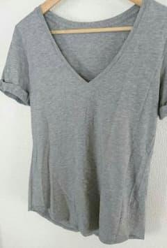 ルルレモン Vネック Tシャツ グレーのサムネイル