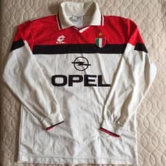 サッカーユニフォームのサムネイル