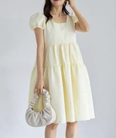 tocco closet フラワーエンボスバックビッグリボンワンピース イエローのサムネイル