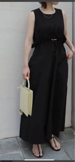美品 マチャット ウエストデザインドレス 黒のサムネイル