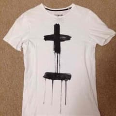 Bershka ベルシュカ ZARA 姉妹店 Tシャツ トップスのサムネイル