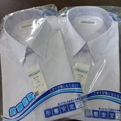 福岡市公立中学半袖シャツのサムネイル
