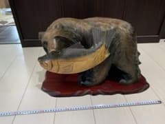 熊の木彫りのサムネイル