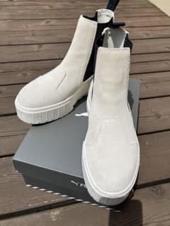 PUMAメイズチェルシー白23.5お値下げのサムネイル