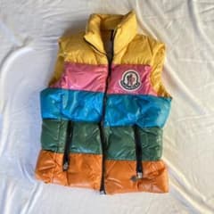 ダウンベスト美品モンクレールmoncler限定カラーのサムネイル