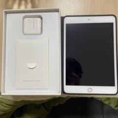 値下げ！iPad mini3 128GB シルバー FGP42J/A wifiのサムネイル