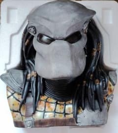 エイリアンVSプレデター AVP　プレデター　胸像　フィギュアのサムネイル