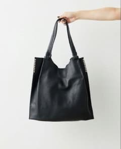 完売品☆earPAPILONNER☆スタッズトートバッグのサムネイル