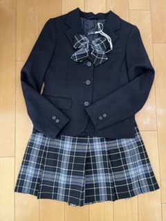 組曲 女子フォーマルスーツ（140-150）のサムネイル