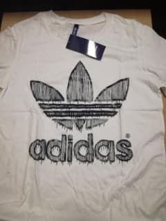 adidas  Tシャツのサムネイル