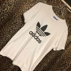 アディダスTシャツのサムネイル