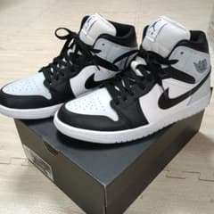 か*り様 Air Jordan 1 MID　ジョーダン　スニーカー　26センチのサムネイル