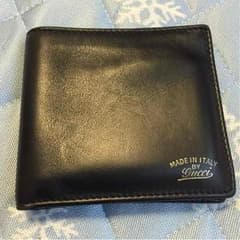 中古品 グッチ 二つ折り財布 シリアルナンバー有りのサムネイル