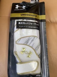 アンダーアーマーバッティング手袋のサムネイル