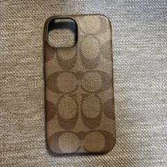 COACH iPhone15 ケース シグネチャー柄 ブラウンのサムネイル