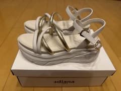 +diana ダイアナ新品未使用23㌢ストリングサンダル ホワイト ゴールド diana ダイアナ新品未使用23㌢ストリングサンダル ホワイト ゴールド
