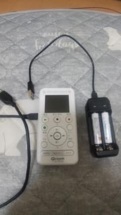 山善 Qriom YVR-R600 給電ケーブル 充電池付き 美品のサムネイル