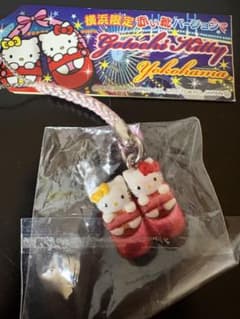 激レア 横浜限定 赤い靴 ハローキティ ストラップ - メルカリ