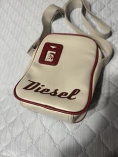 DIESEL ショルダーバッグ ホワイト レッドのサムネイル