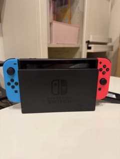 Nintendo Switch 本体 ネオンブルー ネオンレッドのサムネイル