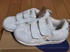 あ*ん様 [新品 ] アシックス スクスク 17cmのサムネイル