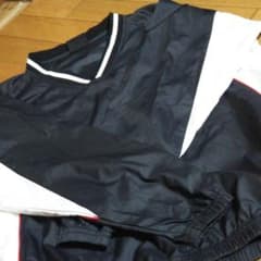 シャカシャカウエアのサムネイル